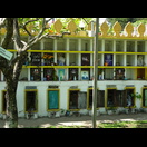 Nischen mit Urnen auf der Innenseite der tempelumfassenden Mauer